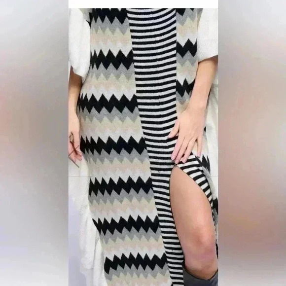 AKIRA Black and White Maxi Dress - Picture 3 of 7